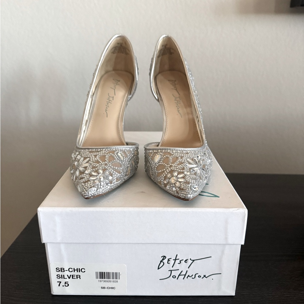 Betsey Johnson - Chic Pump Heel - Silver